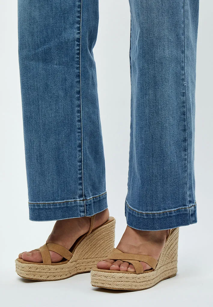 DSFlorence HW Jeans - Mid Light Blue Wash