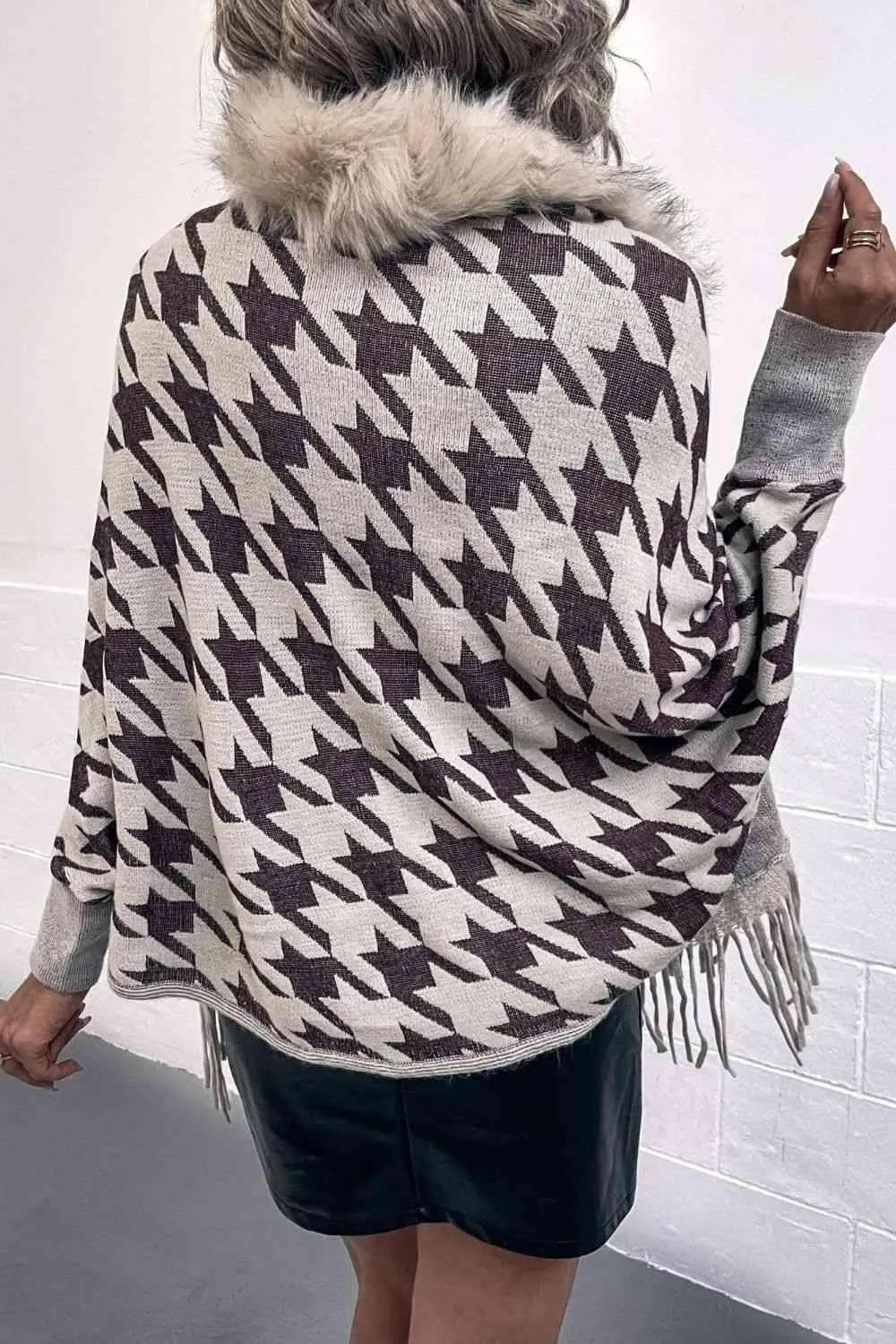 Faux Fur Trim Fringe Houndstooth Poncho