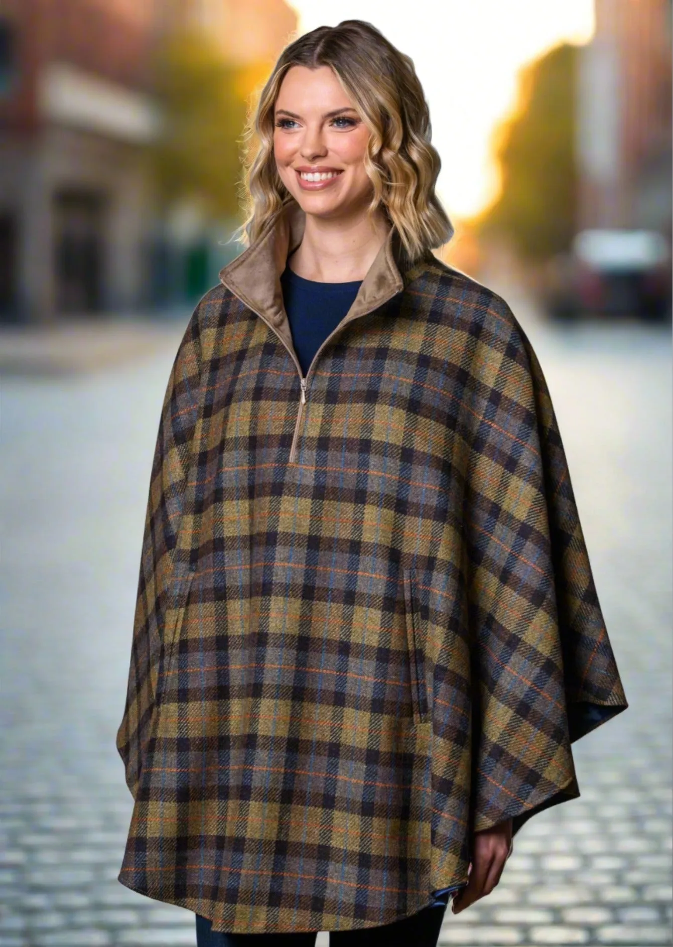 Mucros Half Zip Poncho | Moss Check