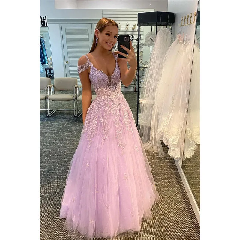 Plunging V-neck Tulle Appliques Long Prom Dress