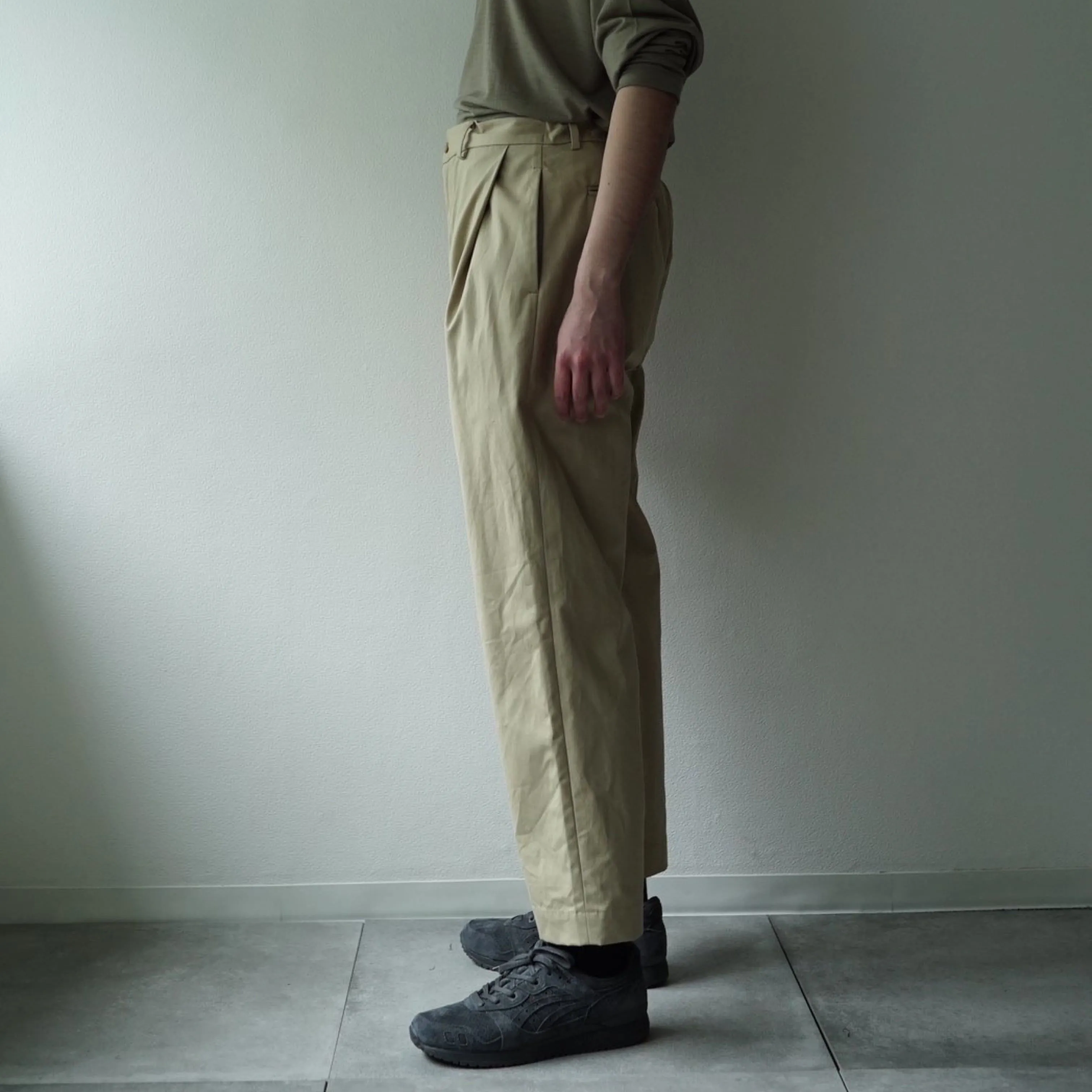 Ventile Cotton Weather Cloth Side Tuck Pants(BEIGE)
