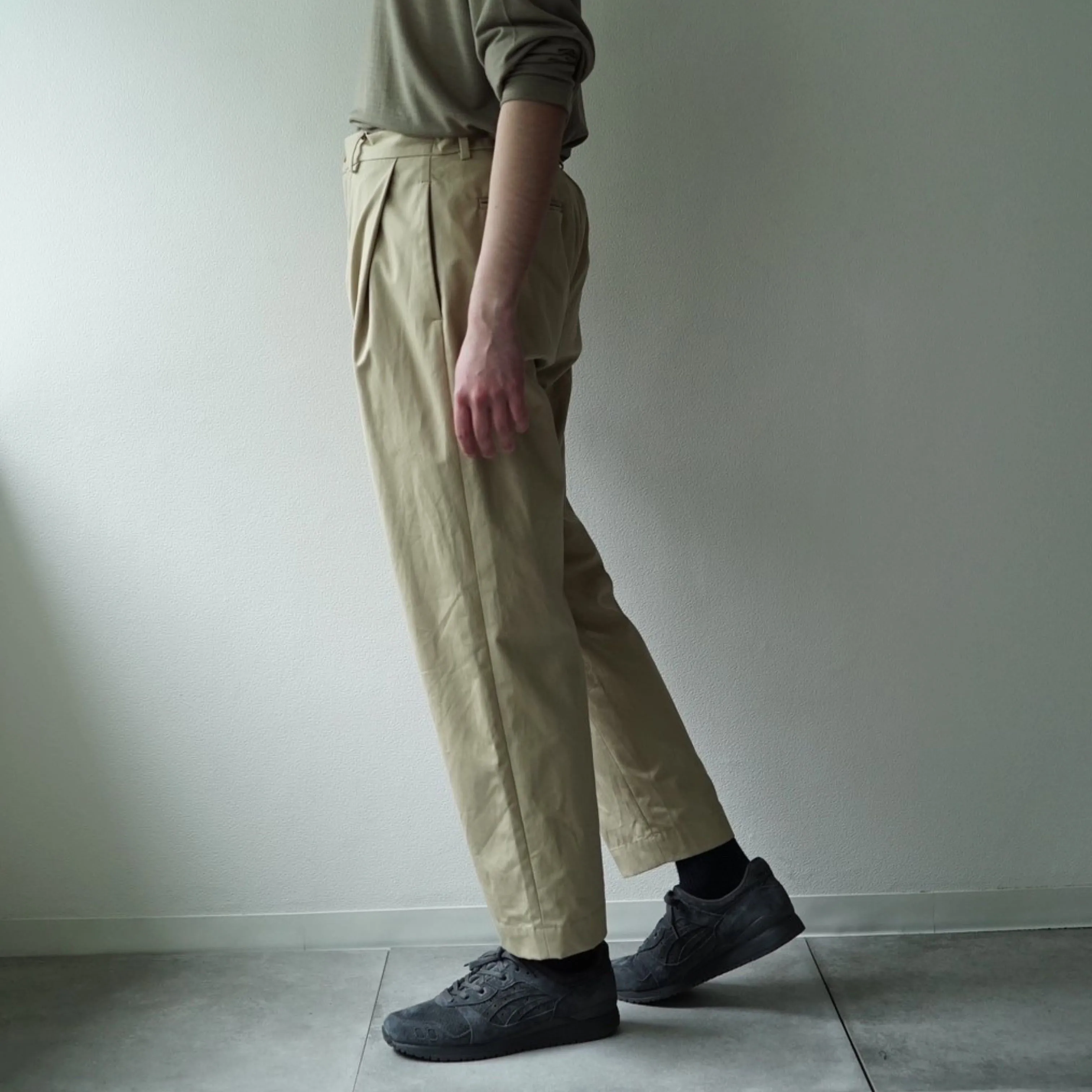 Ventile Cotton Weather Cloth Side Tuck Pants(BEIGE)