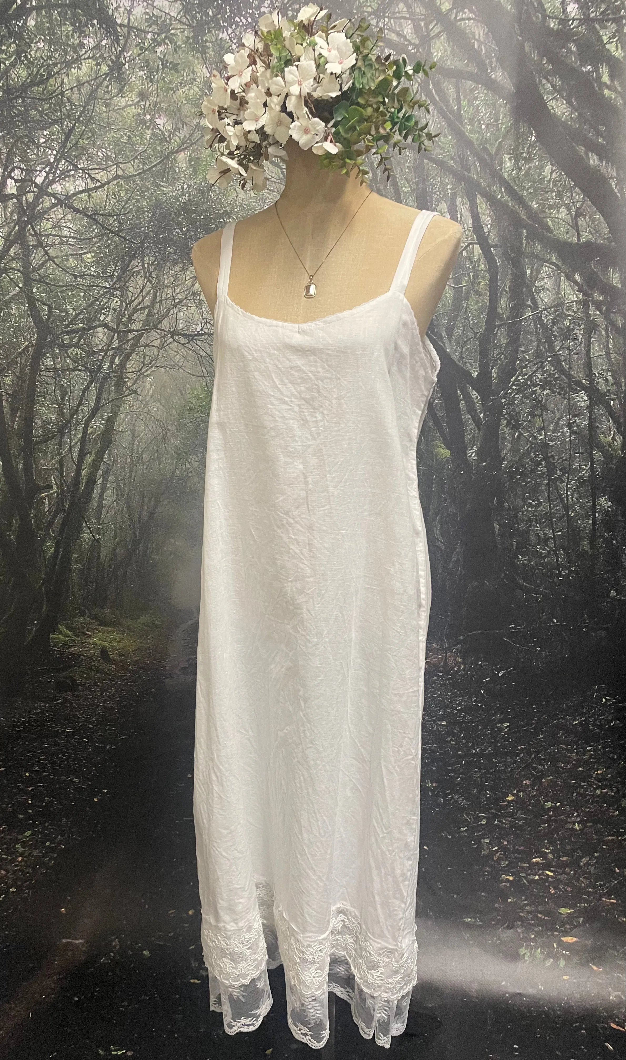 White linen slip